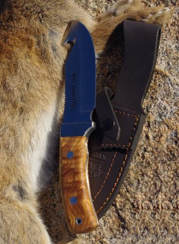 Skinning & Utility Knife with Gut Hook